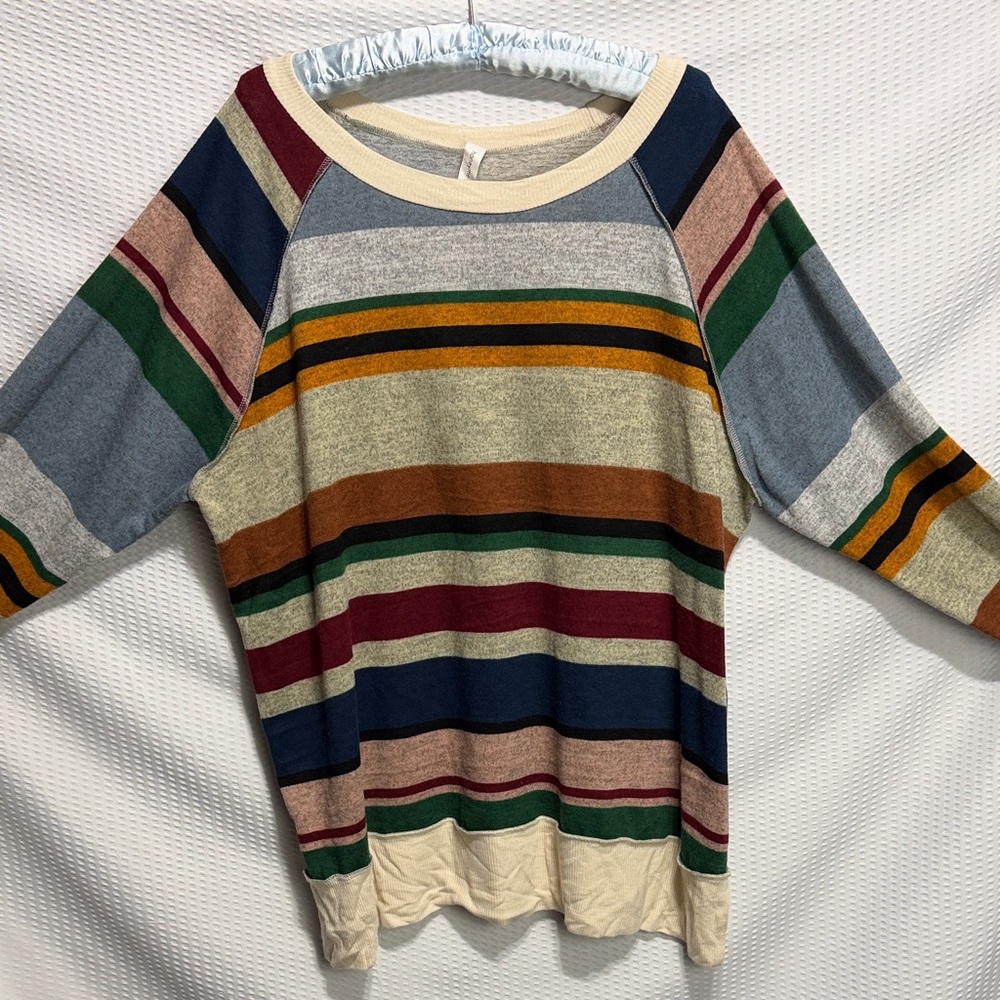 Honeyme Cream and Gray Top